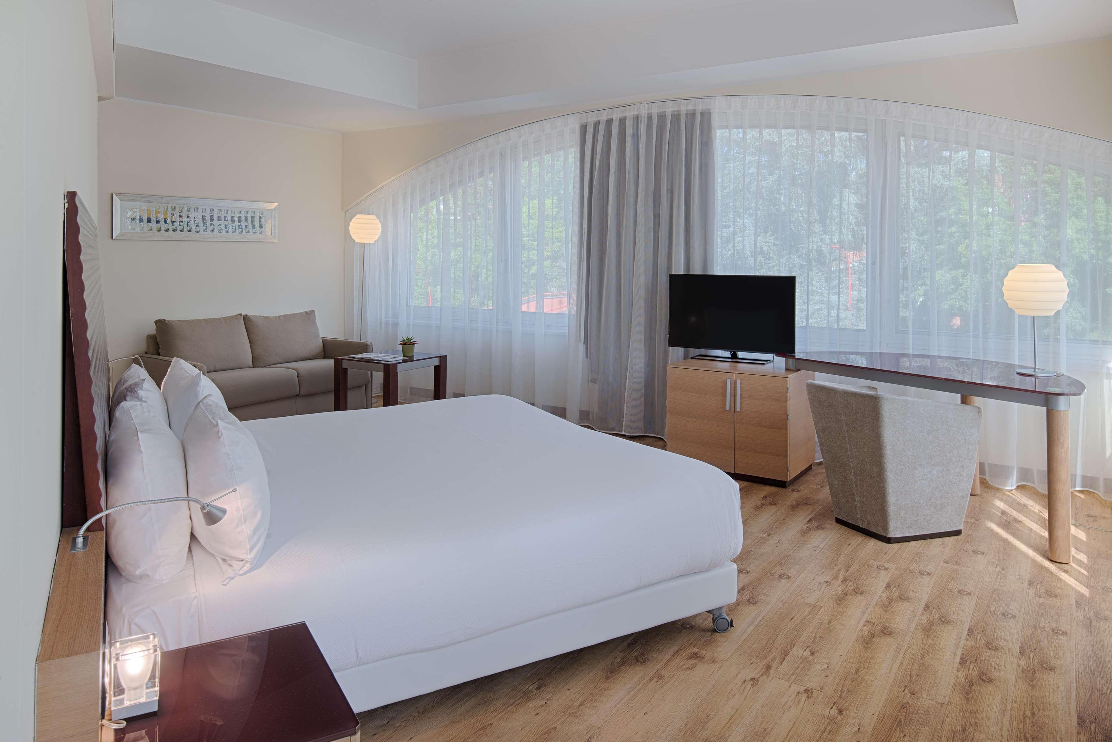 เอ็นเอชมิลาโน 2 Hotel เซกราเต ภายนอก รูปภาพ